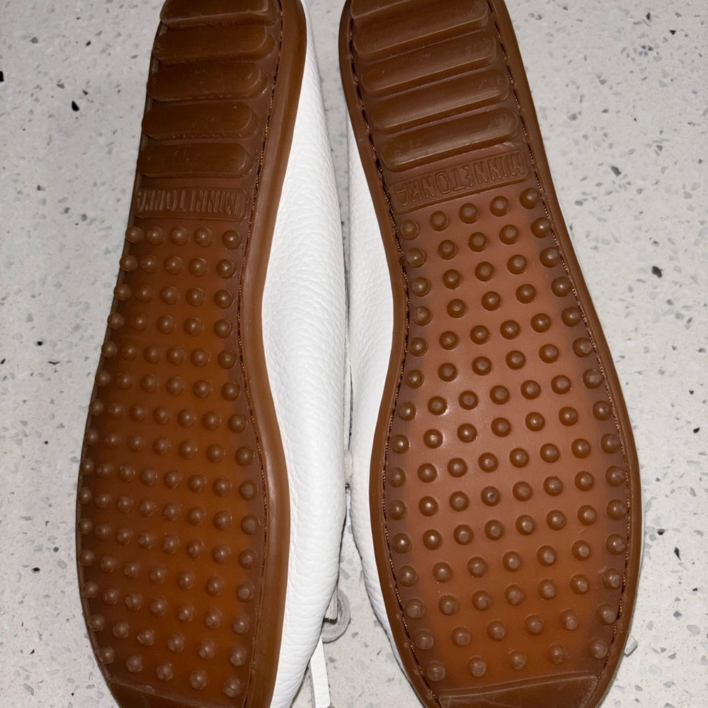 Minnetonka Women's Leather Moccasins with Red Embroidery - Picture 4 of 5